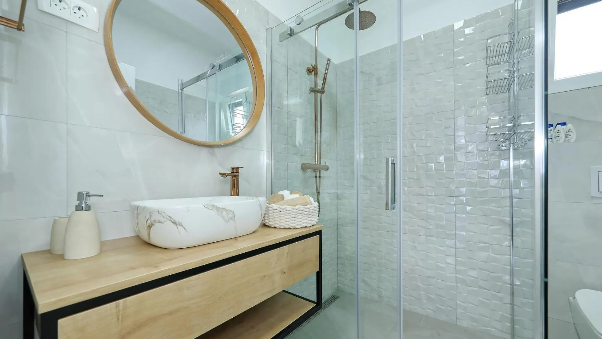 Holiday home Orchid Stay Zdrelac